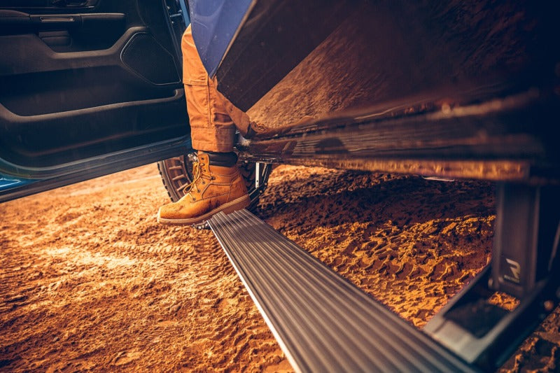 AMP Research AMP PowerStep Plug N Play — alternate view 4