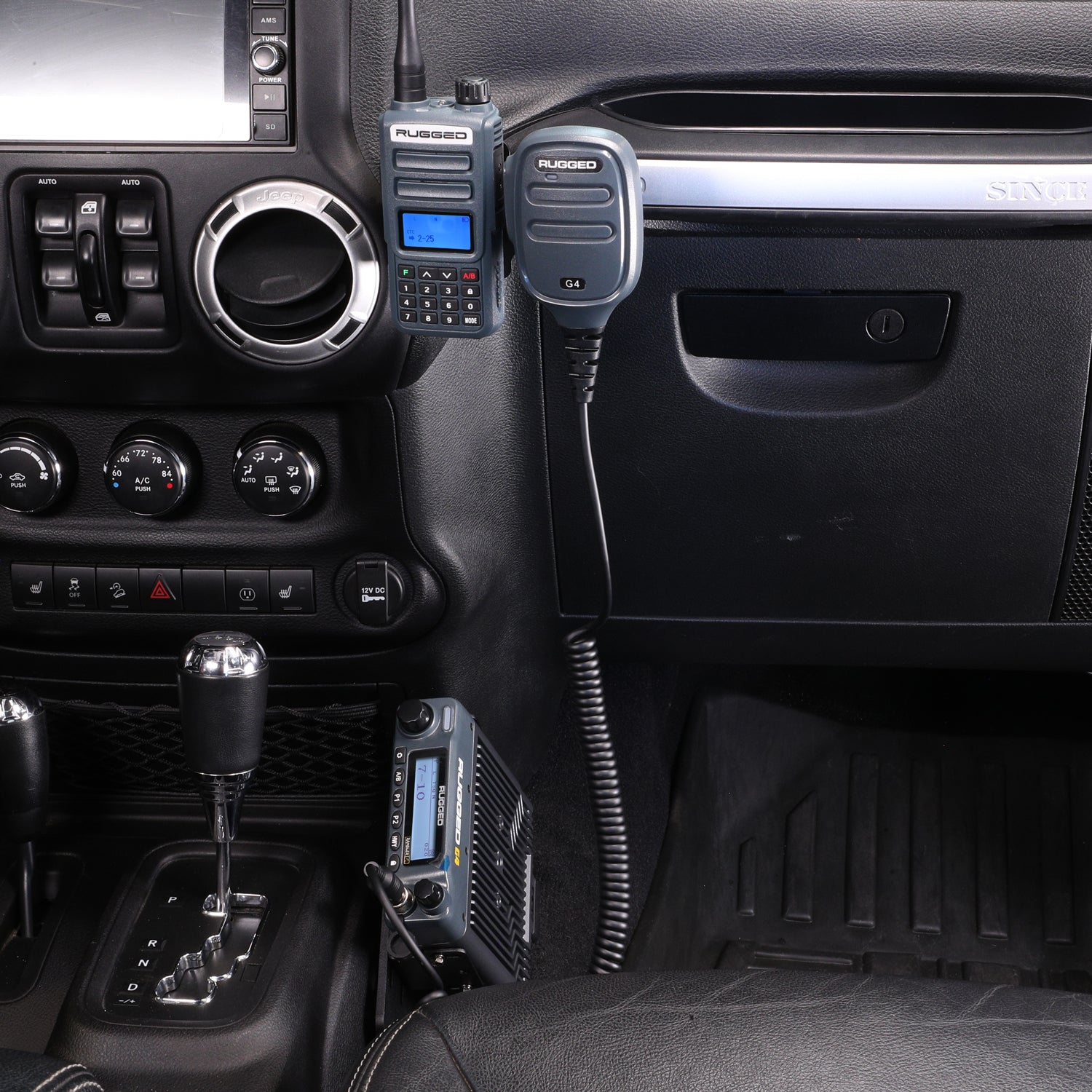 Rugged Radios Rugged Radios ULTIMATE GMRS Mobile Radio Kit for Jeep Wrangler JKU